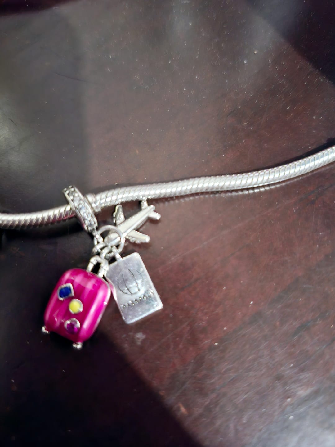 Customer photo review of Charm Viaje al Mundo