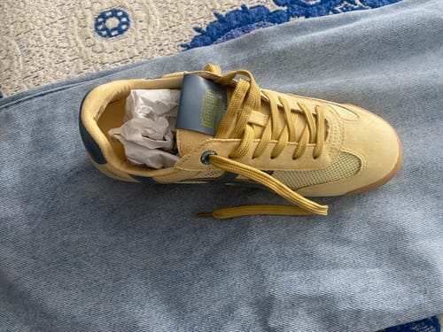 Customer photo review of Tenis Style Vera Amarillo