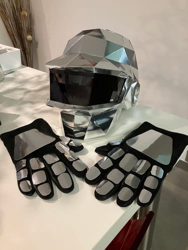 Customer photo review of Patrons Casque Daft Punk argenté (pdf)