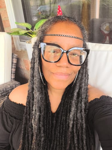 Customer photo review of Hydrate: Loc Hydrating Mist (Peach & Honey Scent)