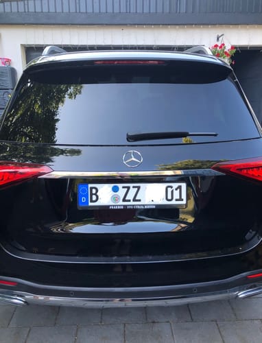 Customer photo review of SAEBIS® 2er SET Auto Kennzeichenhalter