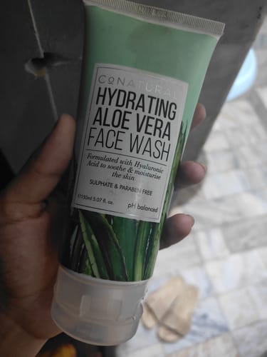 Customer photo review of Conatural Hydrating Aloe Vera Face Wash 150ml