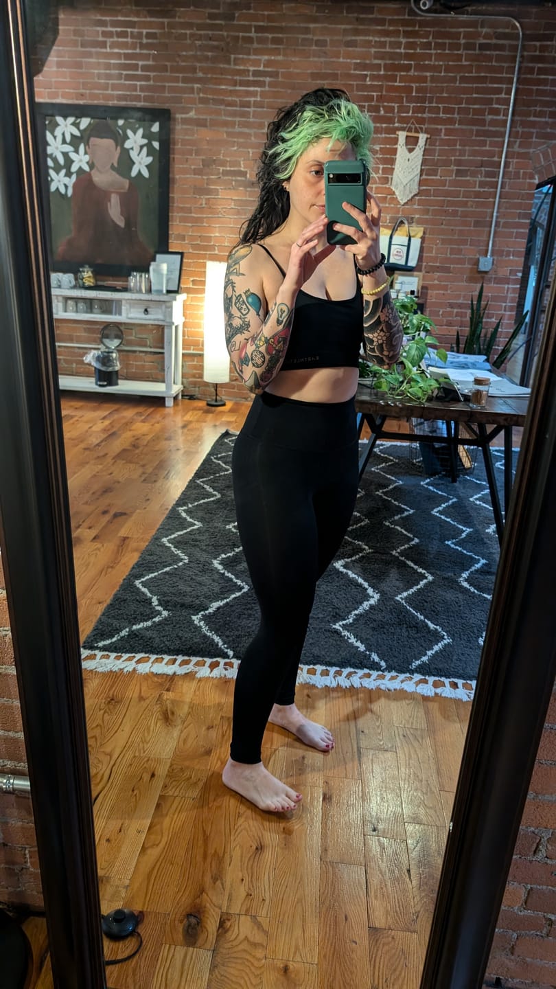 Customer photo review of Twilight Twist 🌓 Twilight Twist Crop + Nightfall Tights + FREE Tee