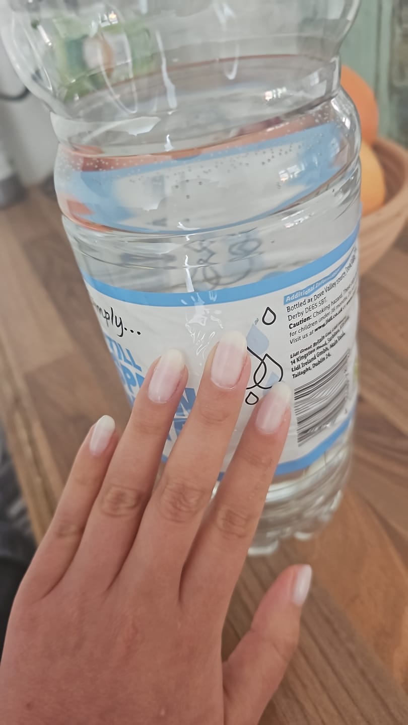 Customer photo review of Semilac One Step Gel Polish Bottle 5ml 251 Coconut Cream