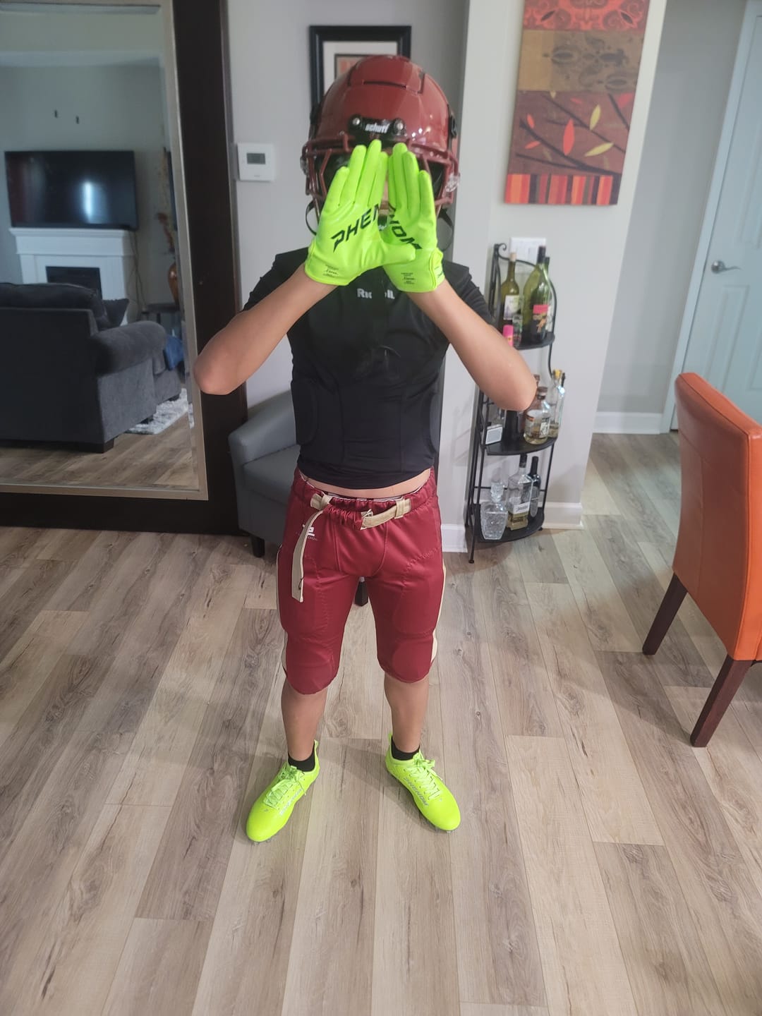 Customer photo review of Phenom Elite VPS5 Youth Football Gloves - Team Colors