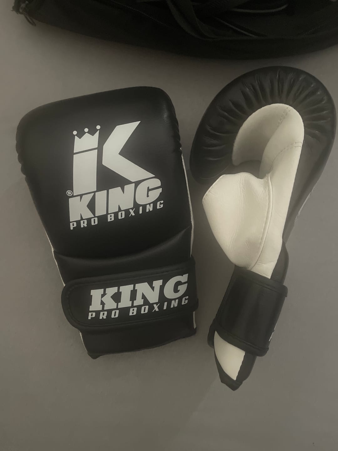 Customer photo review of King Bokszak Handschoenen - Zwart/Wit