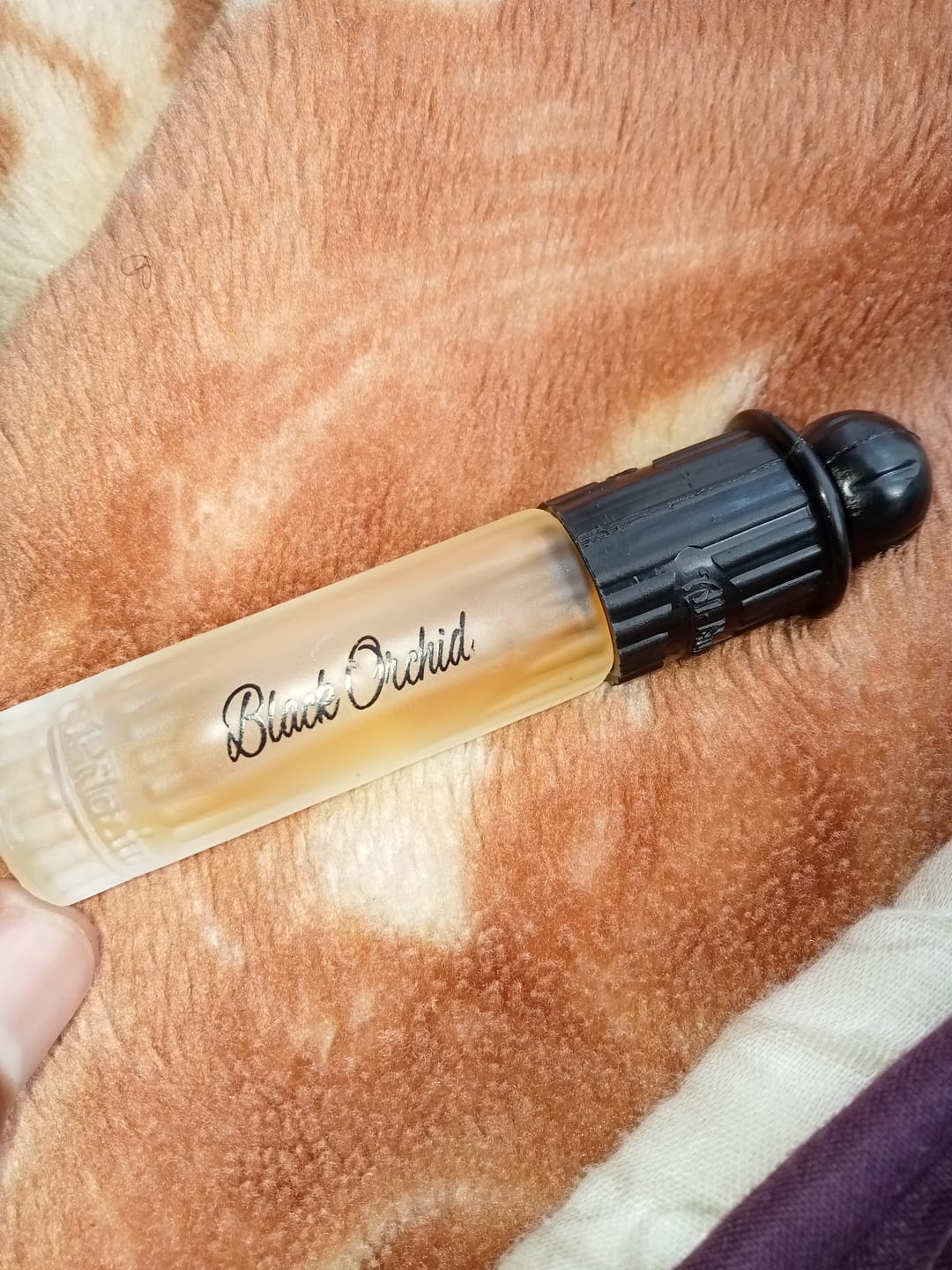 Customer photo review of Al-Nuaim Black Orchid attar 6ml
