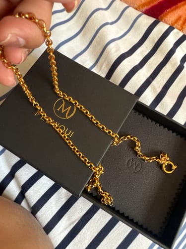 Customer photo review of The Sofia Necklace