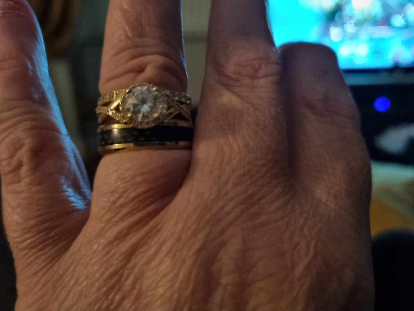 Customer photo review of Gold 2mm Half Glitz Ring