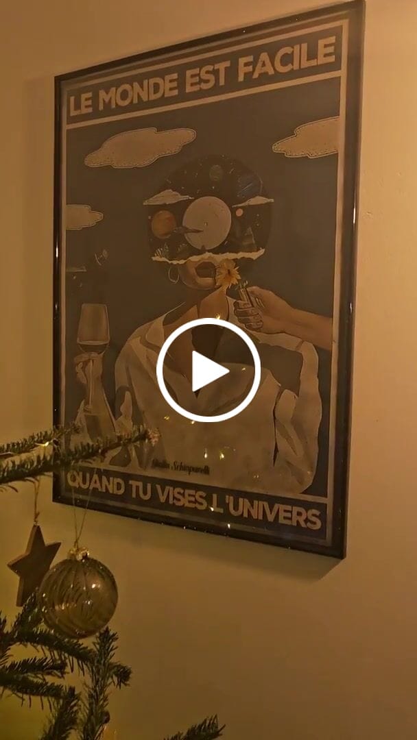 Customer video review of Le monde est facile quand tu vises l'univers