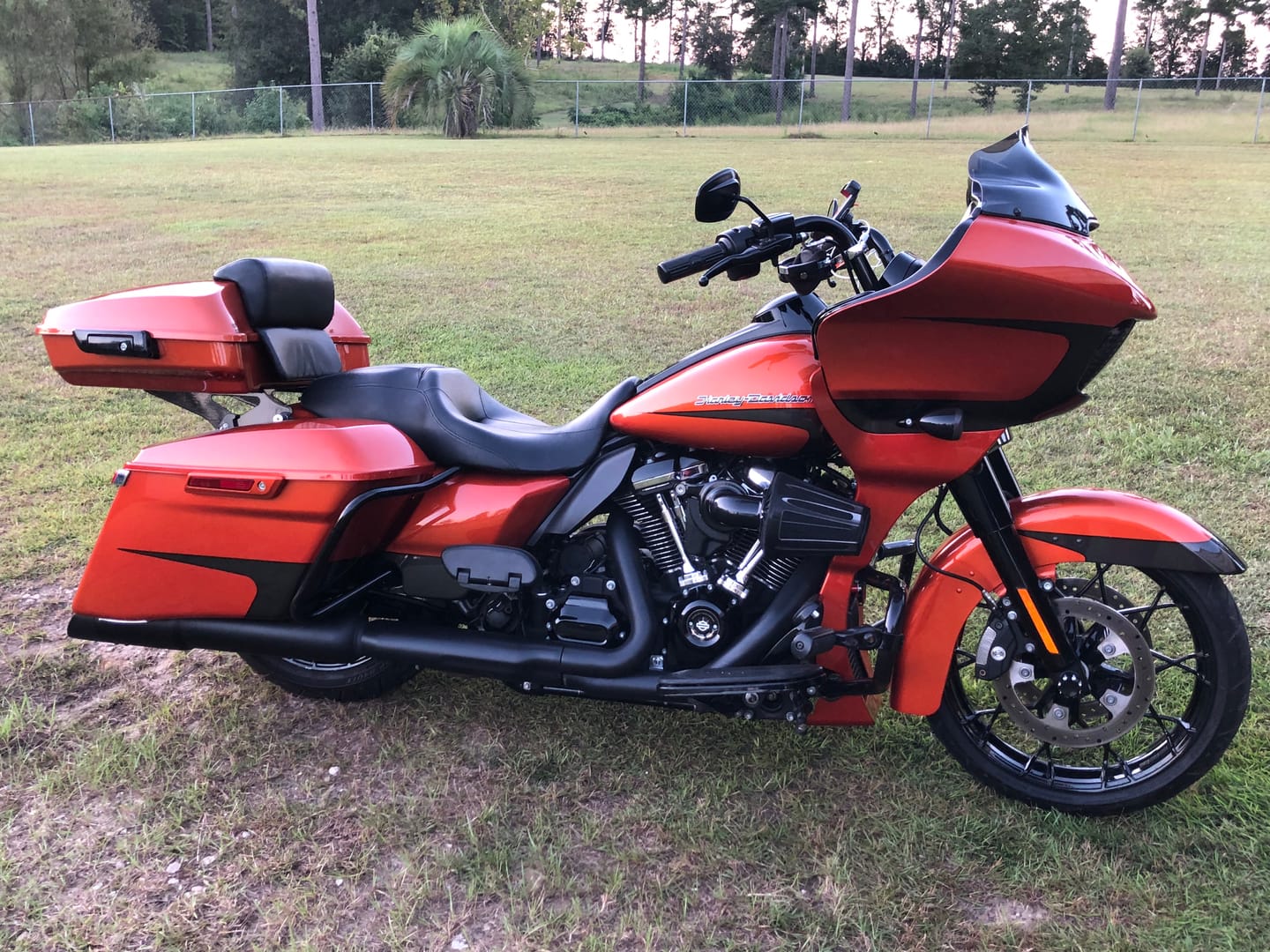 Customer photo review of COLOR MATCHED FAIRING SPOILER KIT FOR 2017+ HARLEY ROAD GLIDE