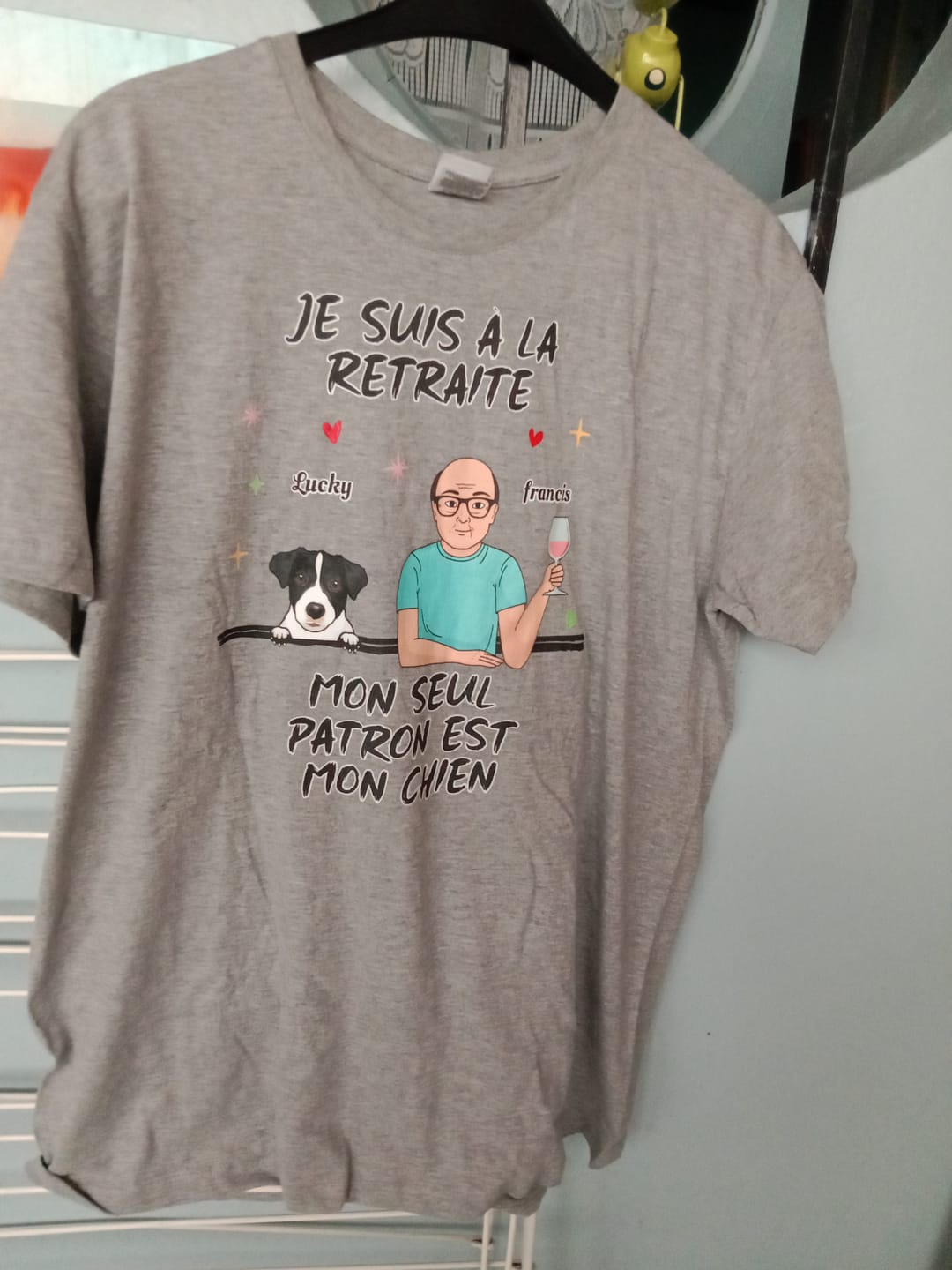 Customer photo review of Je suis à la retraite - T-Shirt personnalisé