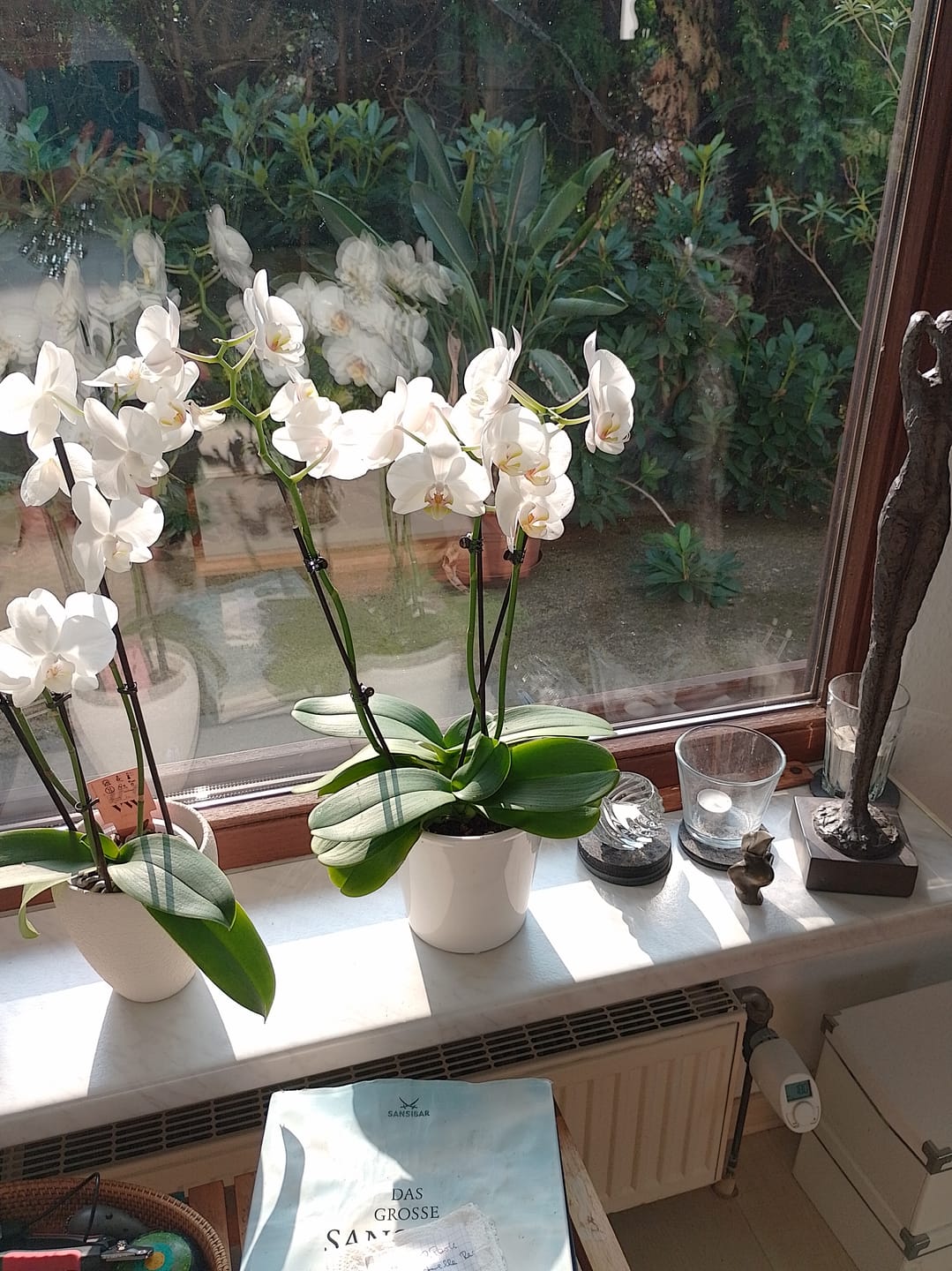 Customer photo review of Große Two of Us mit weißen Blüten und 3 Stielen