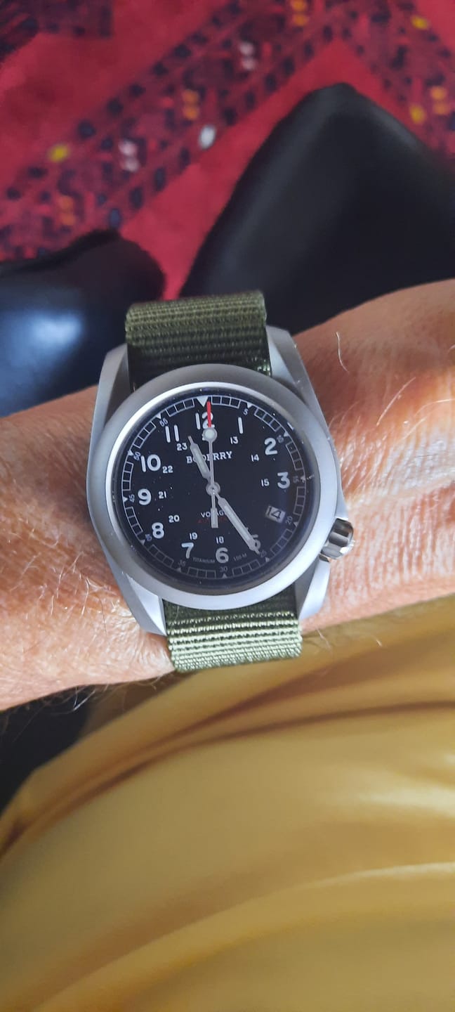 Customer photo review of 3-link Titanium Bracelet | 22mm lug width,Fits only for Voyager Watch