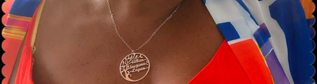 Customer photo review of Collier Prénom Arbre Généalogique - Arbre de vie