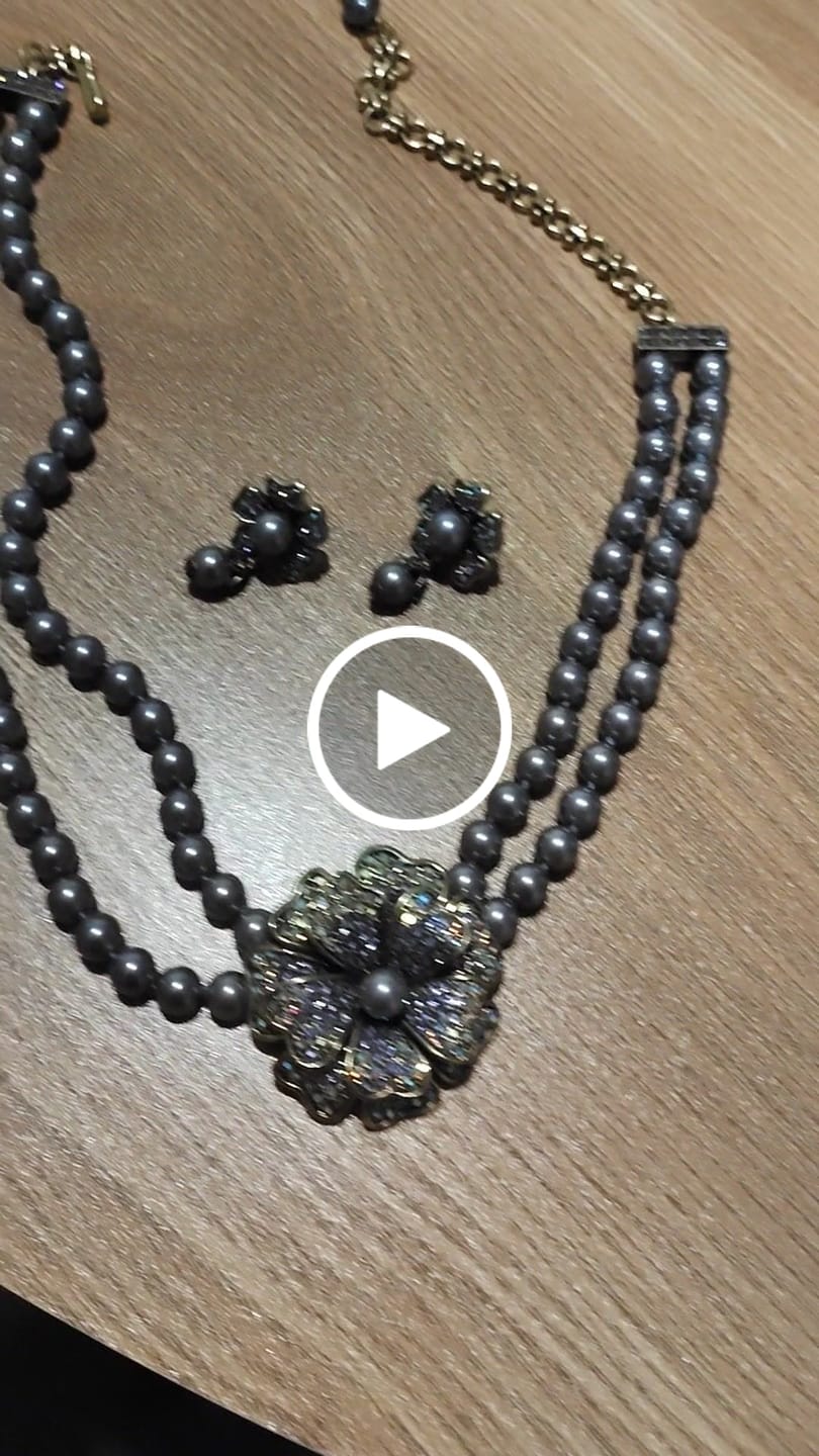 Customer video review of Heidi Daus® "Passionate Posey" Beaded Crystal Earring & Necklace Floral Set