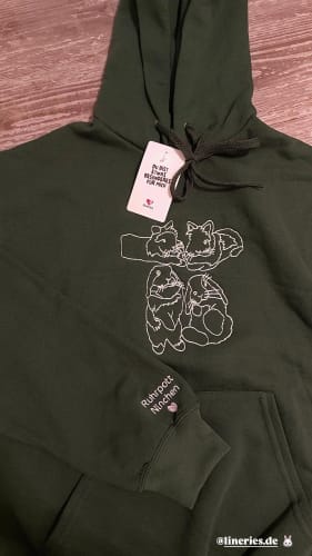 Customer photo review of Personalisierter & bestickter Hoodie