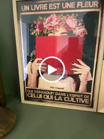Customer video review of Un livre est une fleur qui s'épanouit dans l'esprit de celui qui la cultive