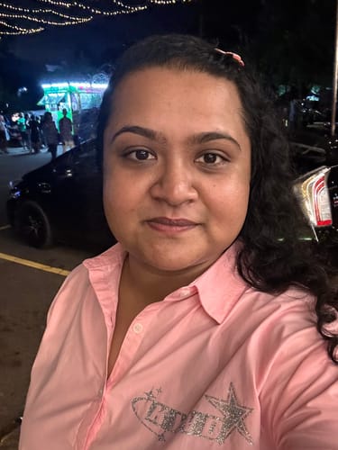 Customer photo review of Kynd Stardust Crop Shirt