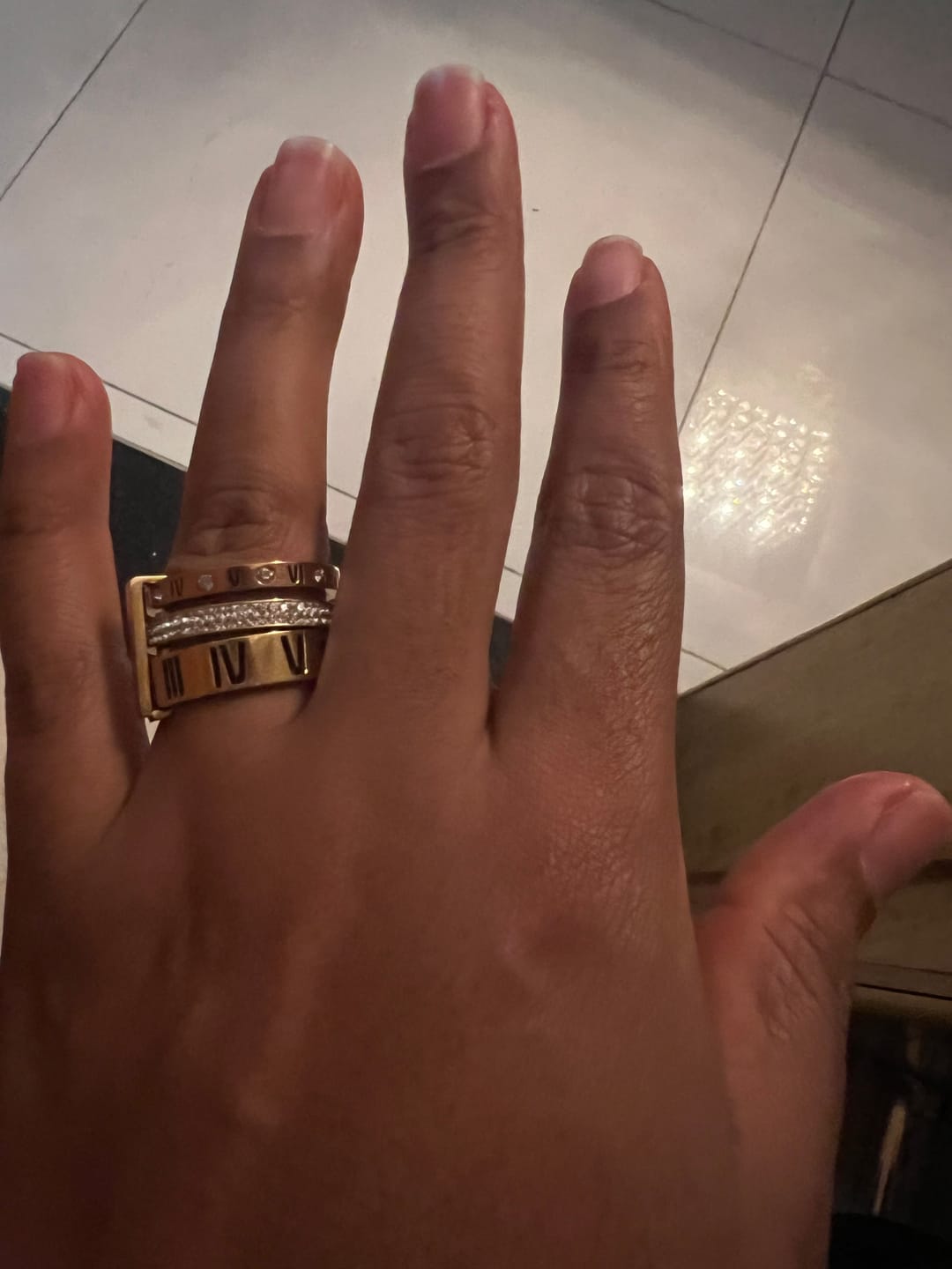 Customer photo review of Anel Triplo Momentos Banhado em Ouro 18k
