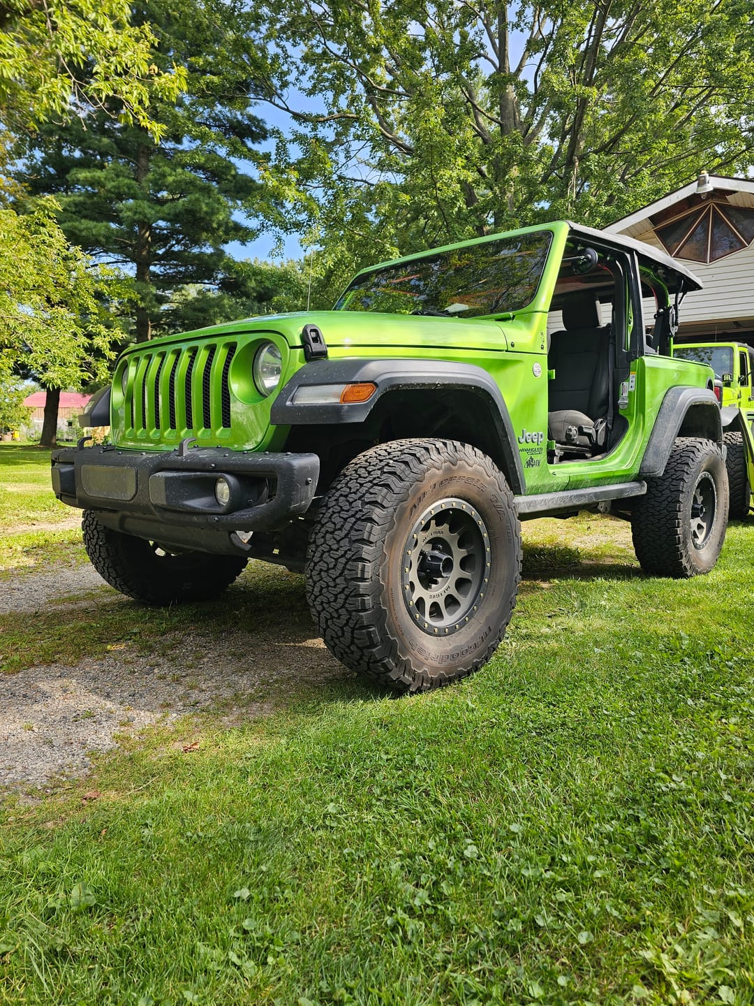 Customer photo review of JL/JLU A-Pillar Side Jeep Mirrors with Base Mount Driver AND Passenger