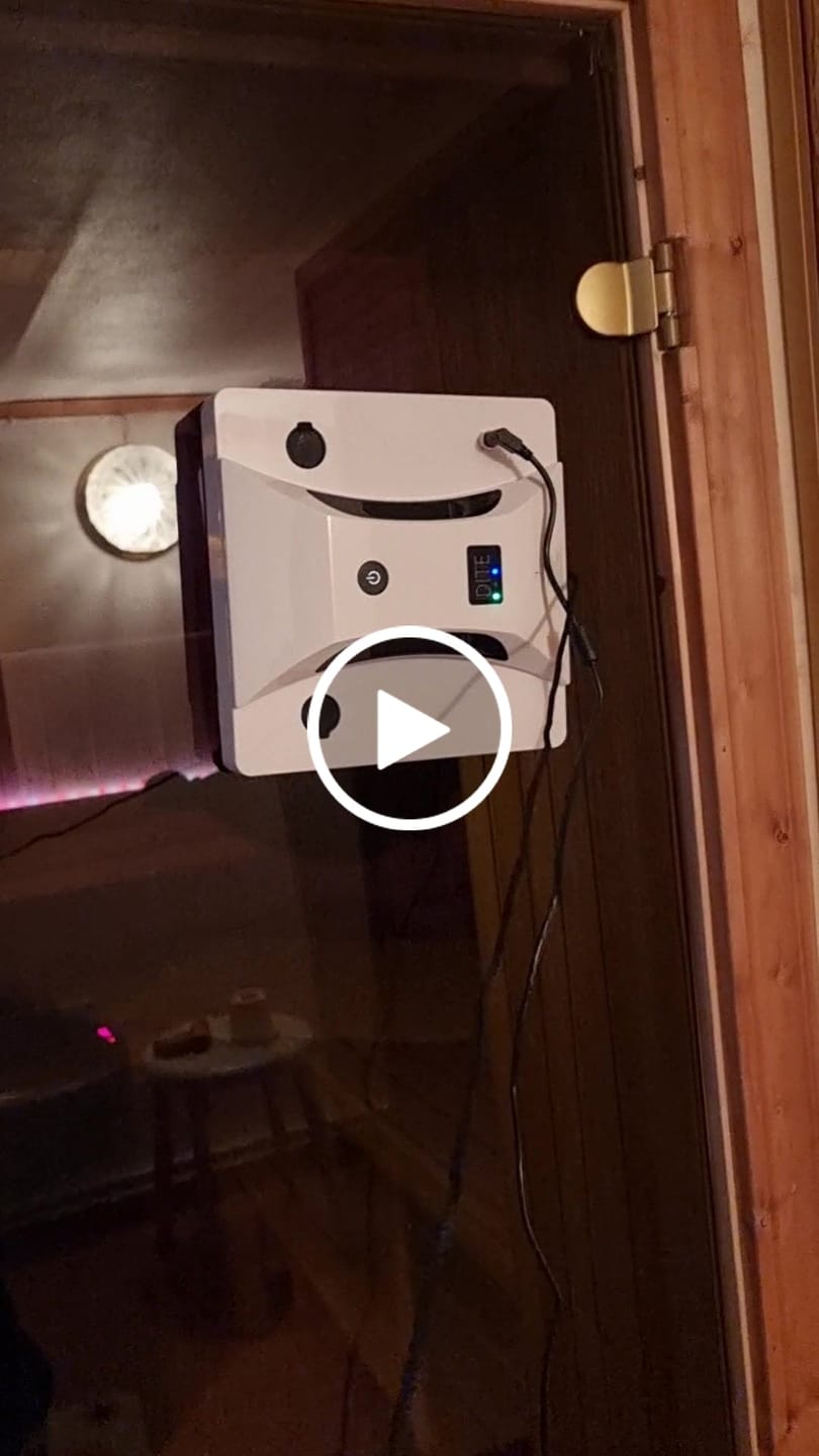 Customer video review of Fönsterputsrobot DiteWinba PRF25 med sprayfunktion
