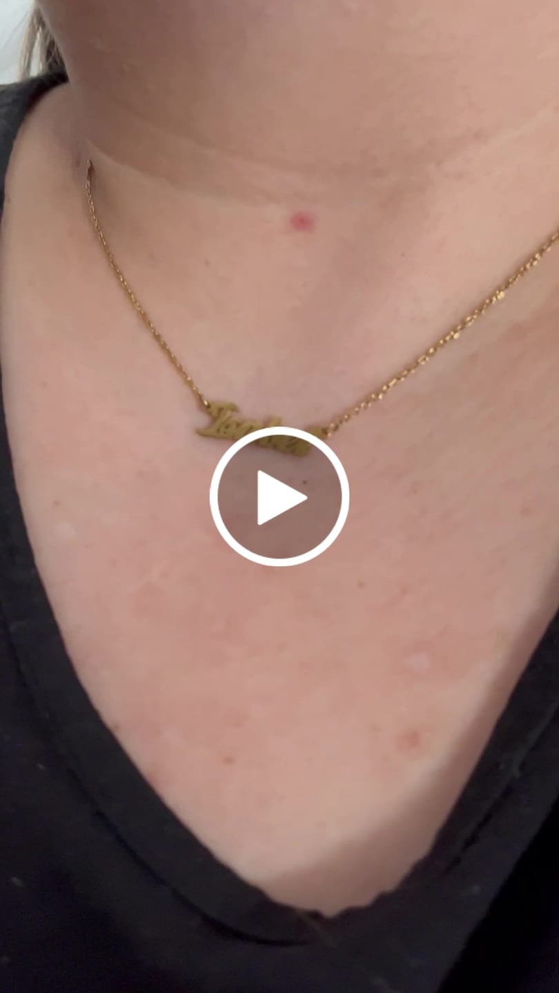 Customer video review of Collar Nombre