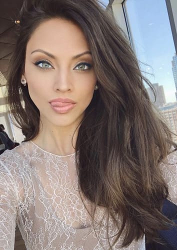 Customer photo review of Icoloured® Pony Blue Astigmatism Colored Contact Lenses