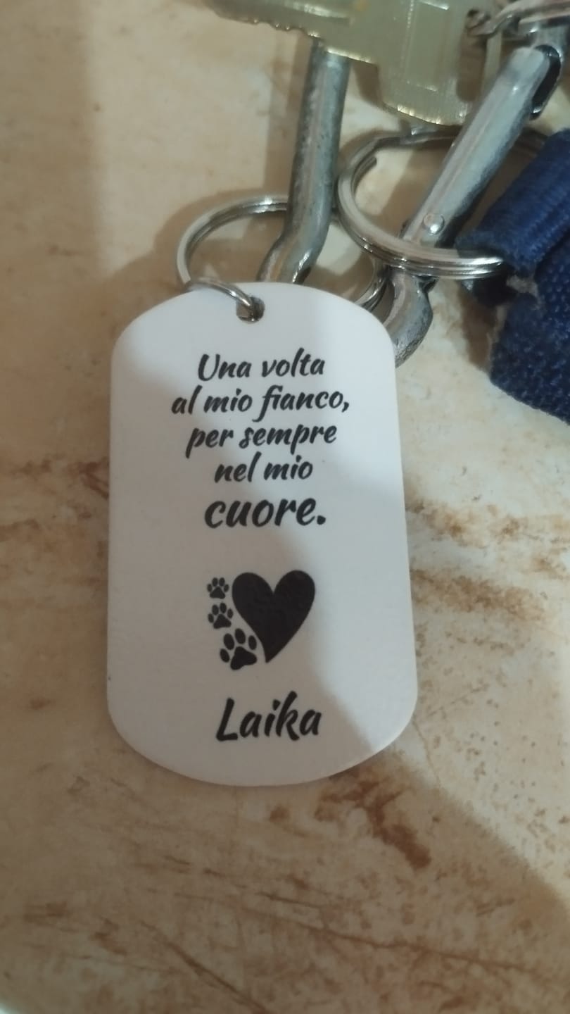 Customer photo review of Per sempre nel cuore - Portachiavi piastrina personalizzato
