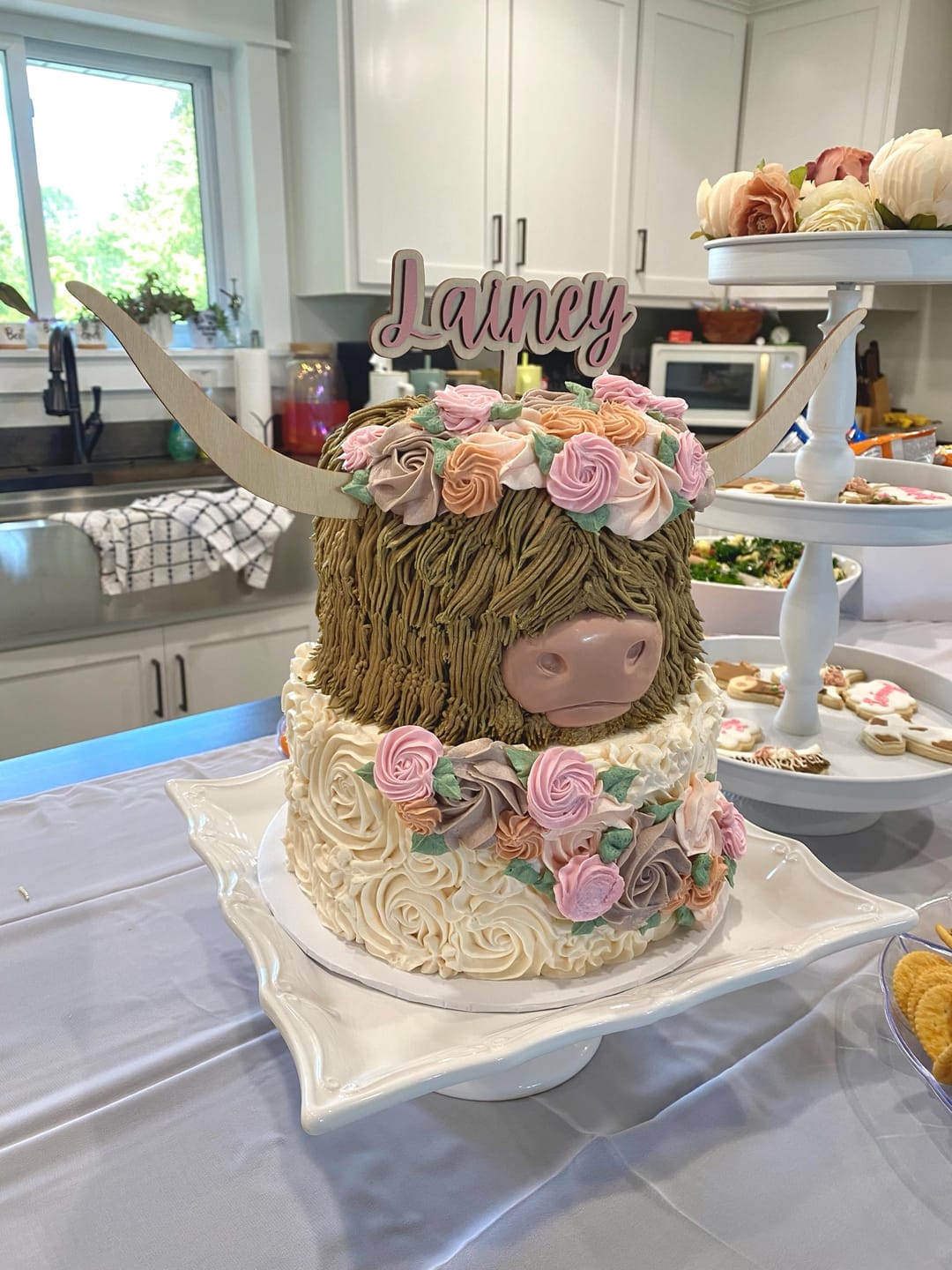Customer photo review of Name Cake Topper