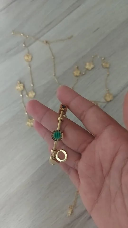 Customer photo review of Malachite Roman Charm Bangles Bracelet