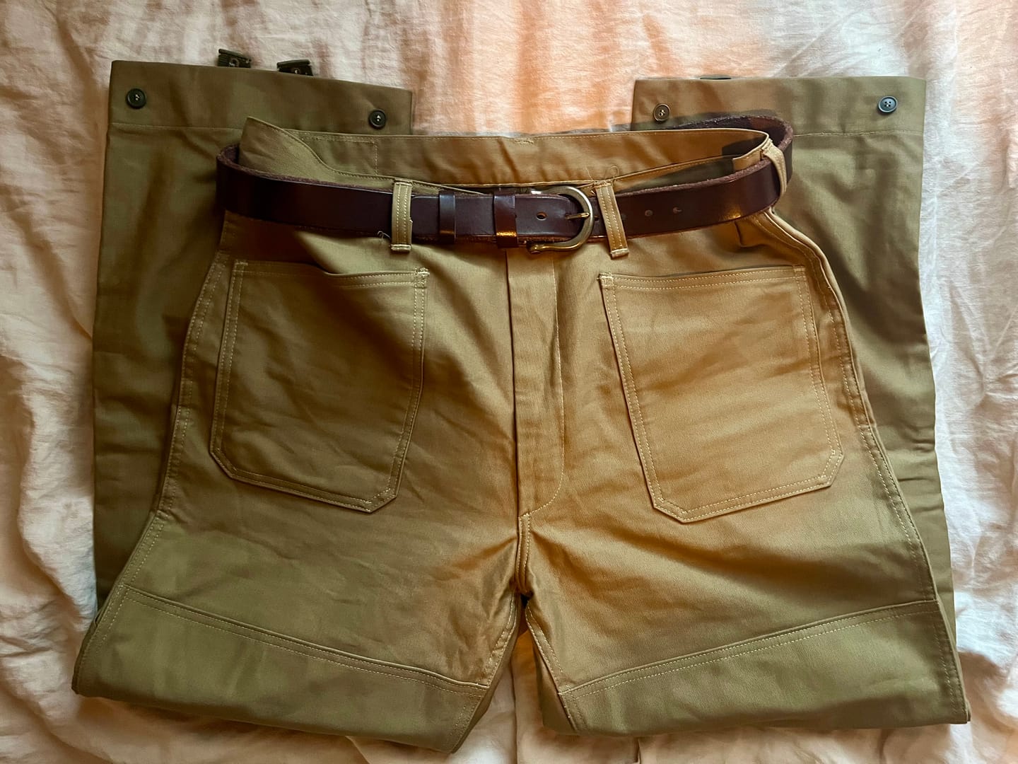 Customer photo review of Horseshoe Buckle Leather Belt - Coffee