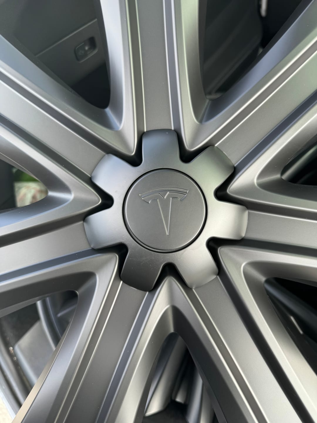 Customer photo review of TESPLUS 19'' Arachnid Style Wheel Cover for Model S/Y