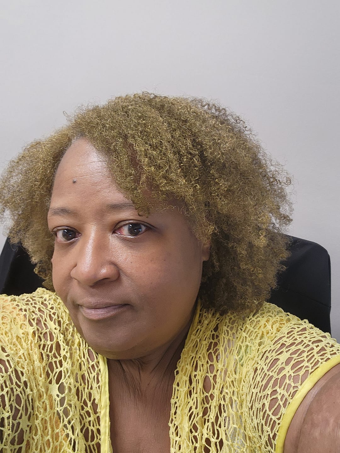 Customer photo review of Precious Silver - Mysteek Color Pop