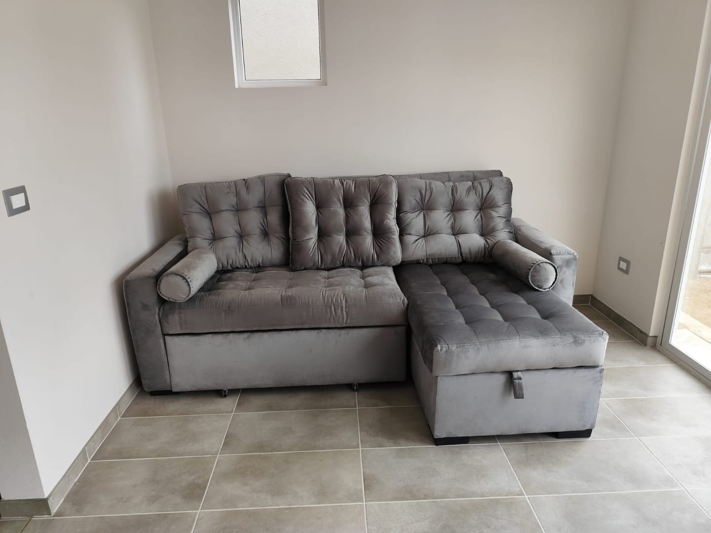 Customer photo review of Sofá cama Praga