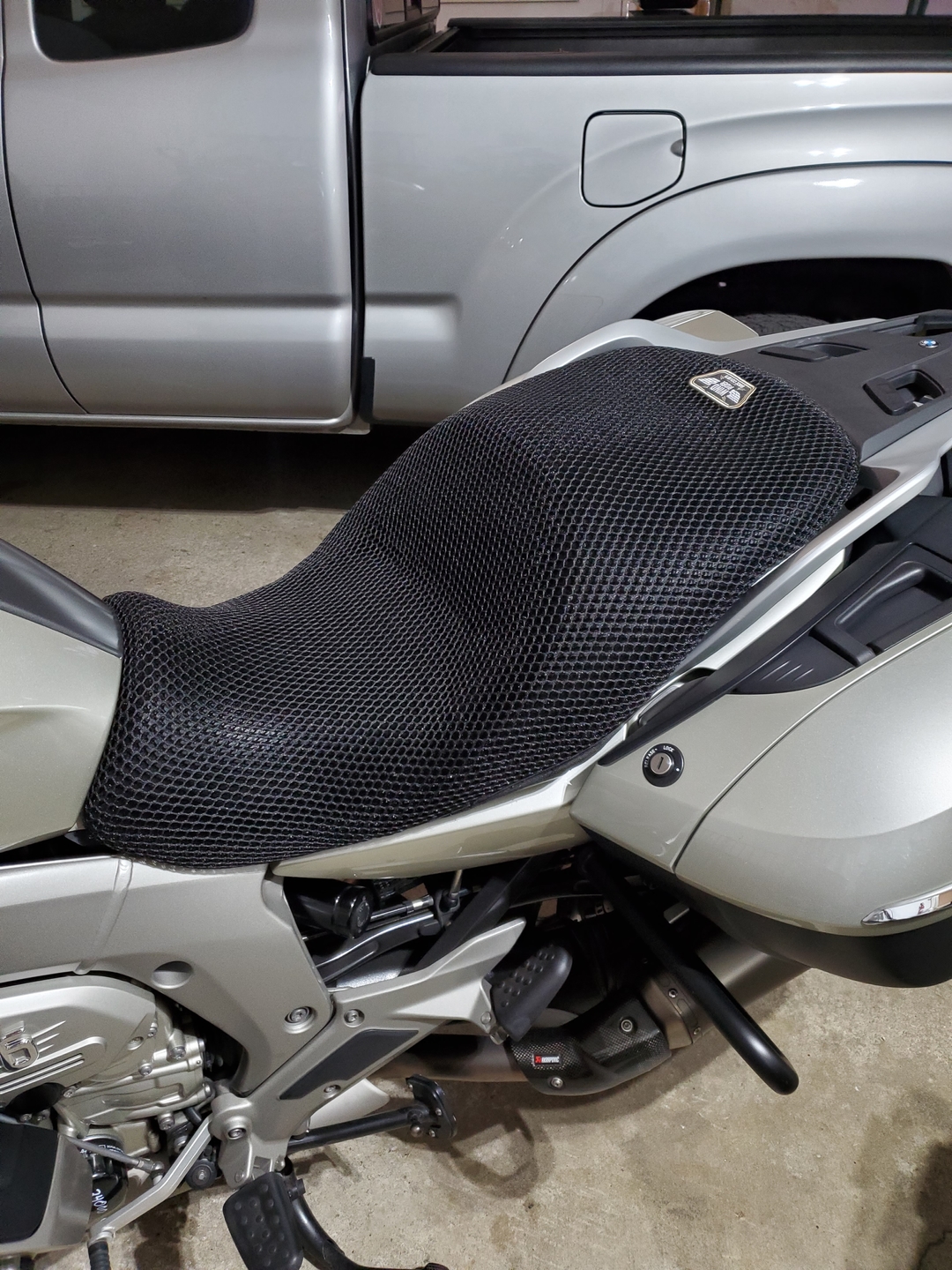 Wind Rider mesh seat cover installed on a BMW K 1600 GTL