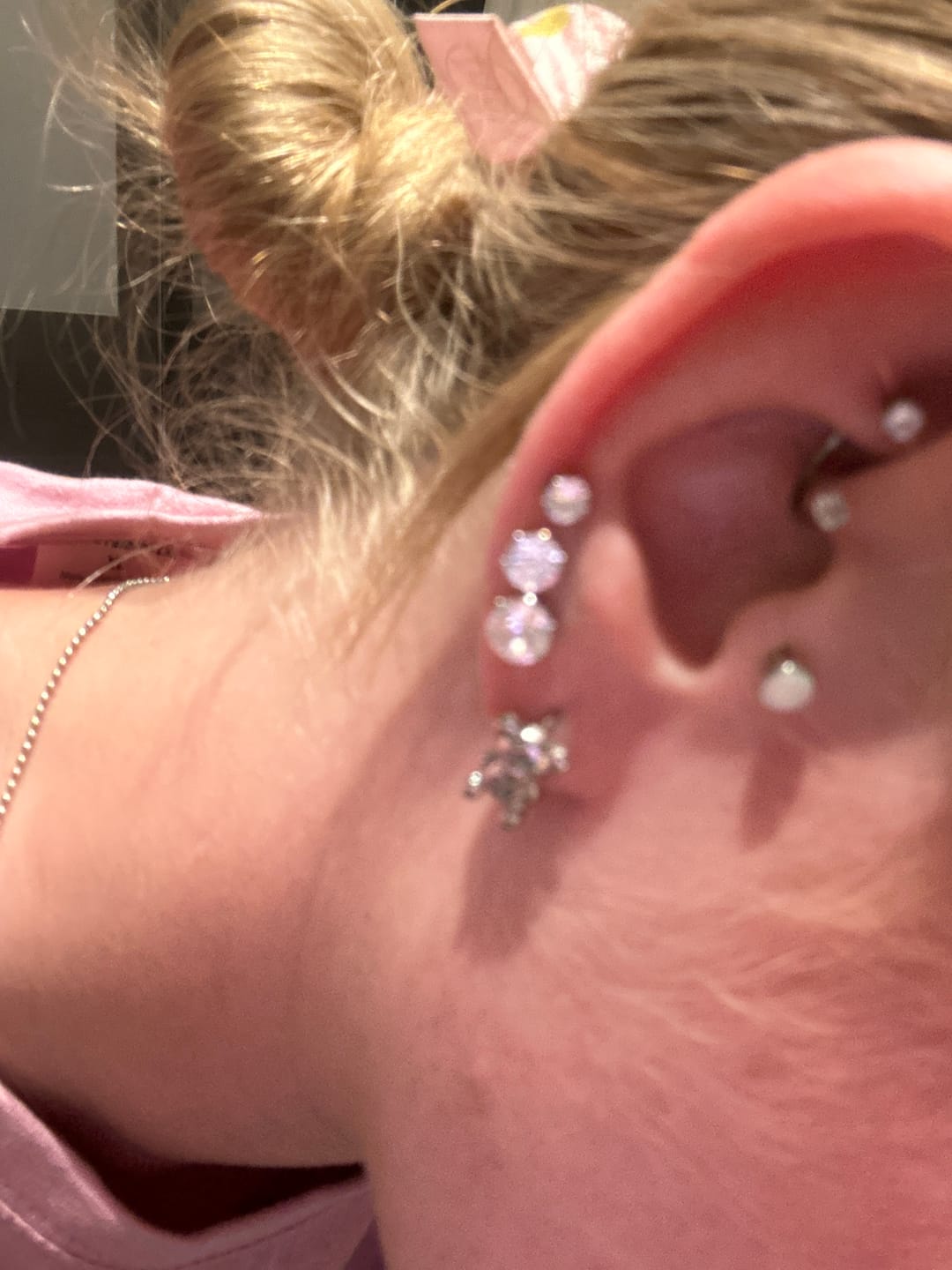 Customer photo review of Round Dainty Ohrstecker Set 18K Vergoldet