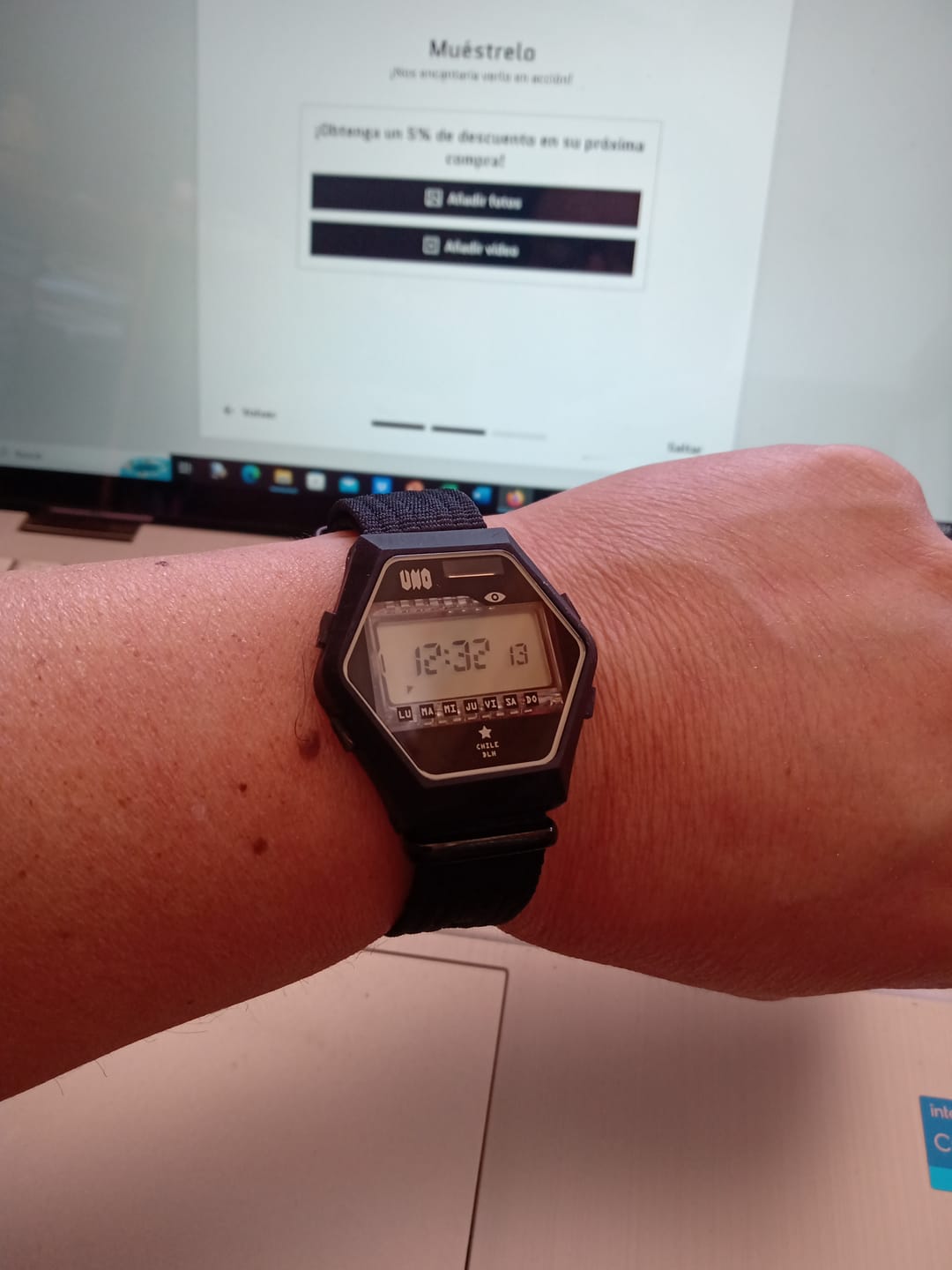 Customer photo review of PREVENTA CON DESPACHO JULIO: El Número Uno, el primer reloj digital en la historia de Chile