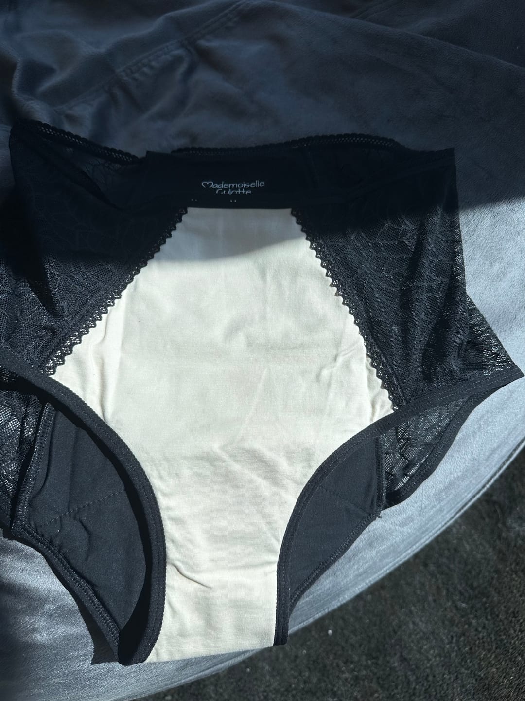 Customer photo review of Culotte Menstruelle Flora taille haute (Nouveauté)