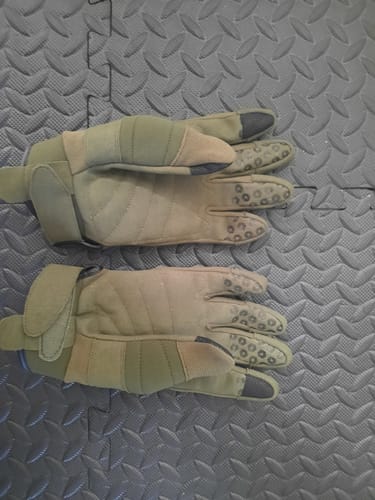 Customer photo review of Tactical Carbon Einsatzhandschuh - OLIV