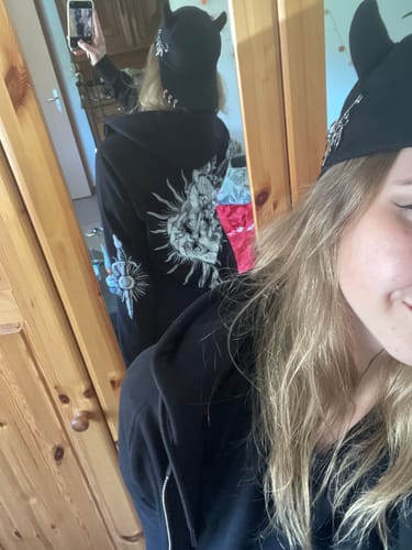 Customer photo review of Blind $uffering - Veste