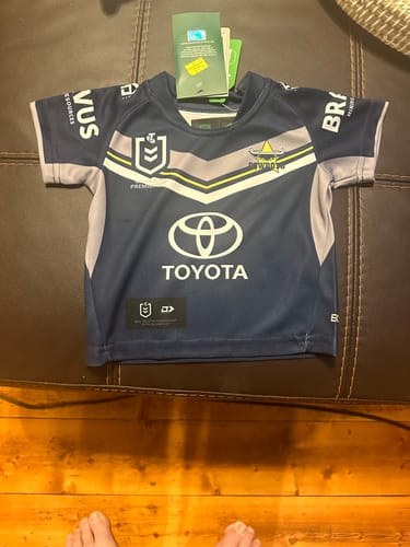 Customer photo review of 2023 North Queensland Cowboys Infant Home Jersey