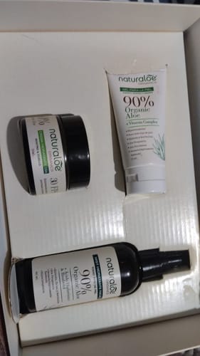 Customer photo review of Set Crema Hidratante Día + Aloe Mist + Gel Puro Aloe