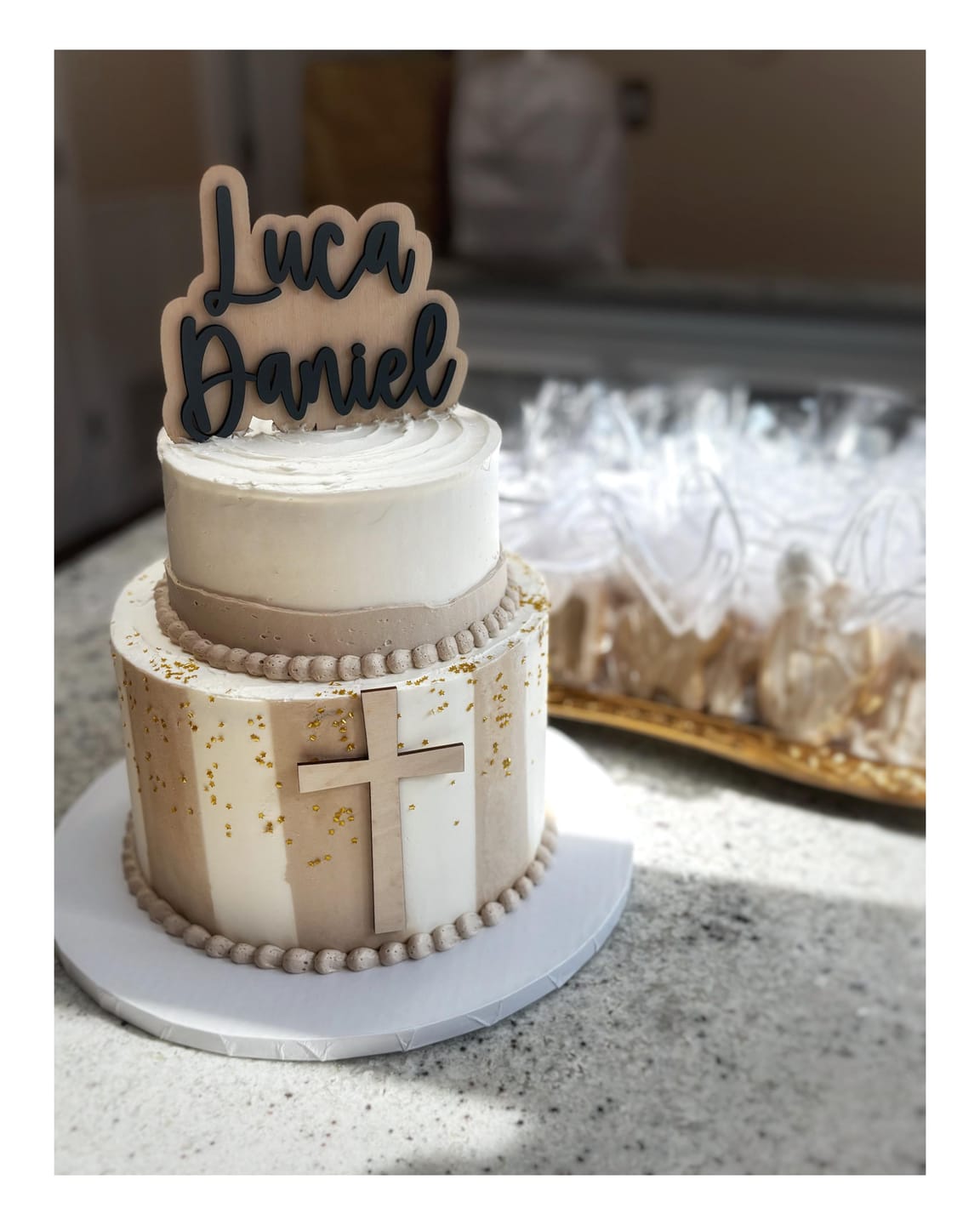 Customer photo review of Name Cake Topper