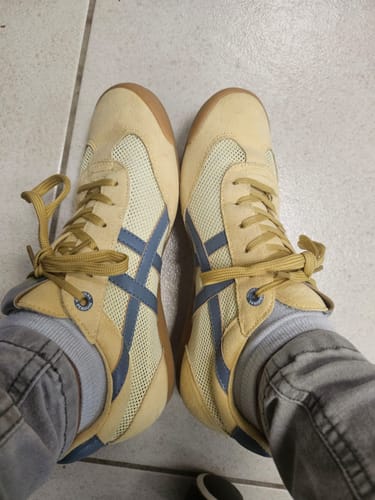 Customer photo review of Tenis Style Vera Amarillo