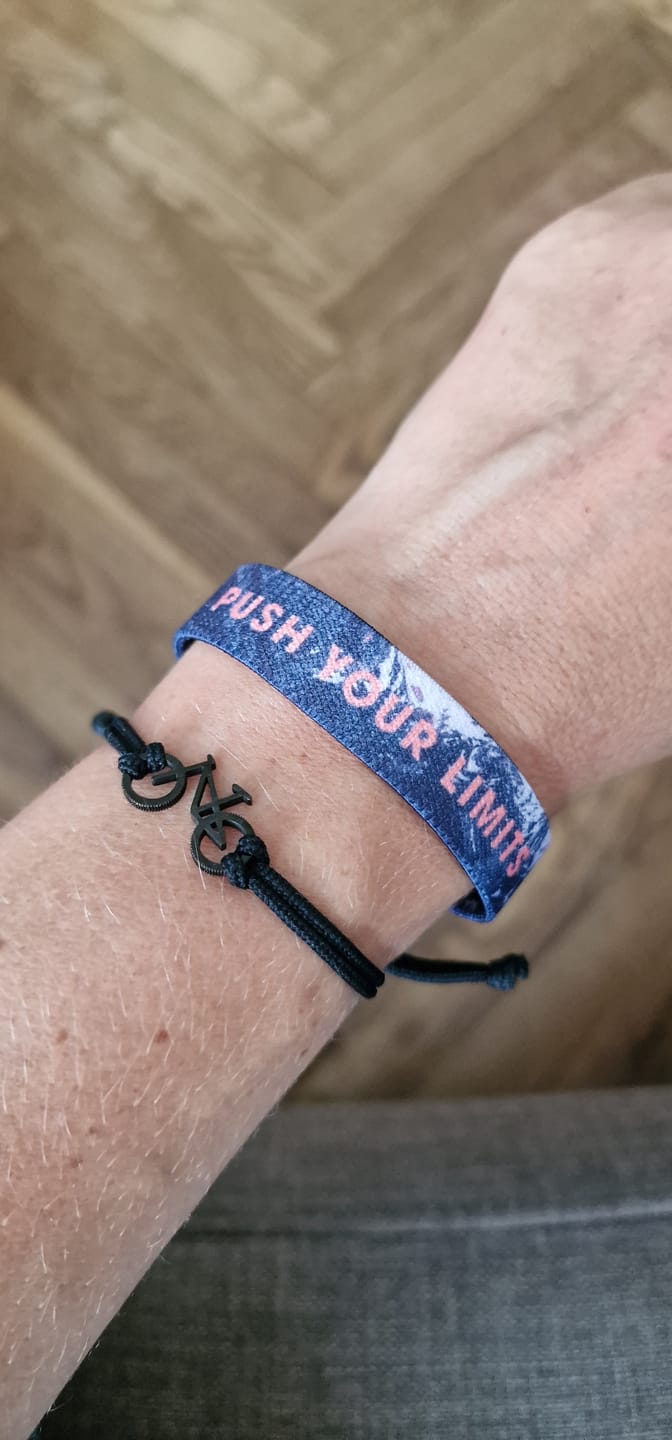 Customer photo review of Push Your Limits - Elastisches Armband