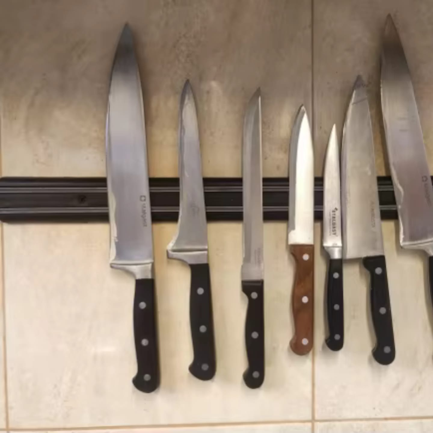 Customer photo review of Manyetik Bıçak Tutucu