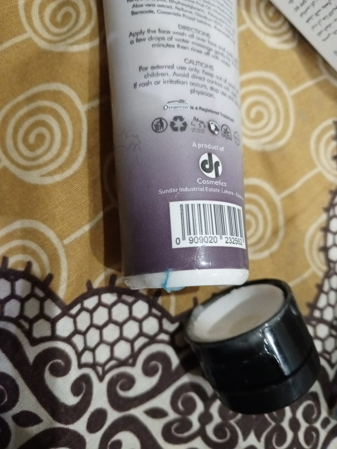 Customer photo review of Oxygenizer Whitening Face Wash For Men