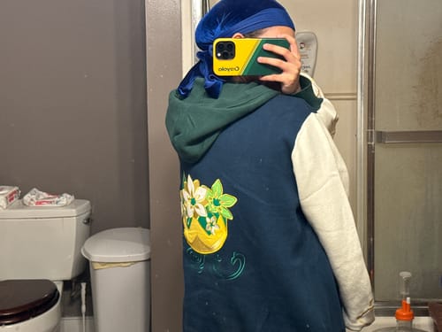 Customer photo review of Genshin Zipper Hoodie [In-Stock]