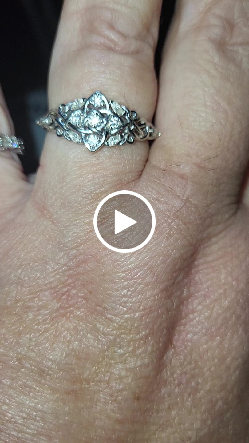 Customer video review of Celtic Knot Moissanite Cluster Engagement Ring